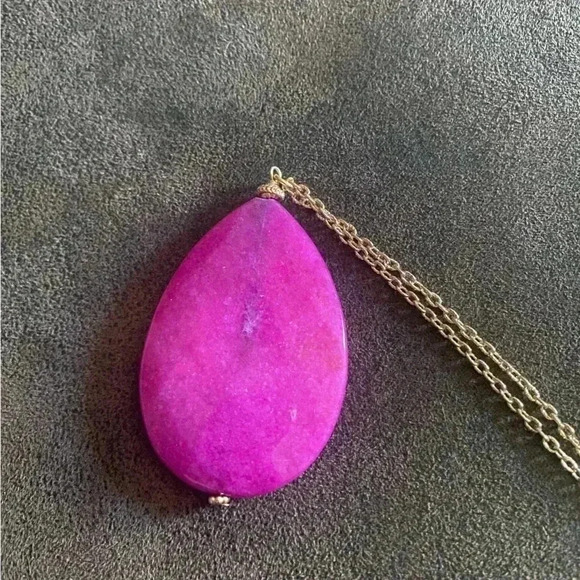 Influence Pink Teardrop Necklace with Gold Chain 18 inch NWT - Picture 5 of 8